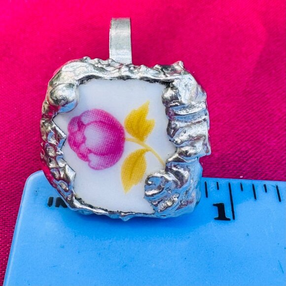 Artisan-crafted Broken China Ring with a Silver Spoon Band & Boho-Metalwork 7.5 - Picture 3 of 12